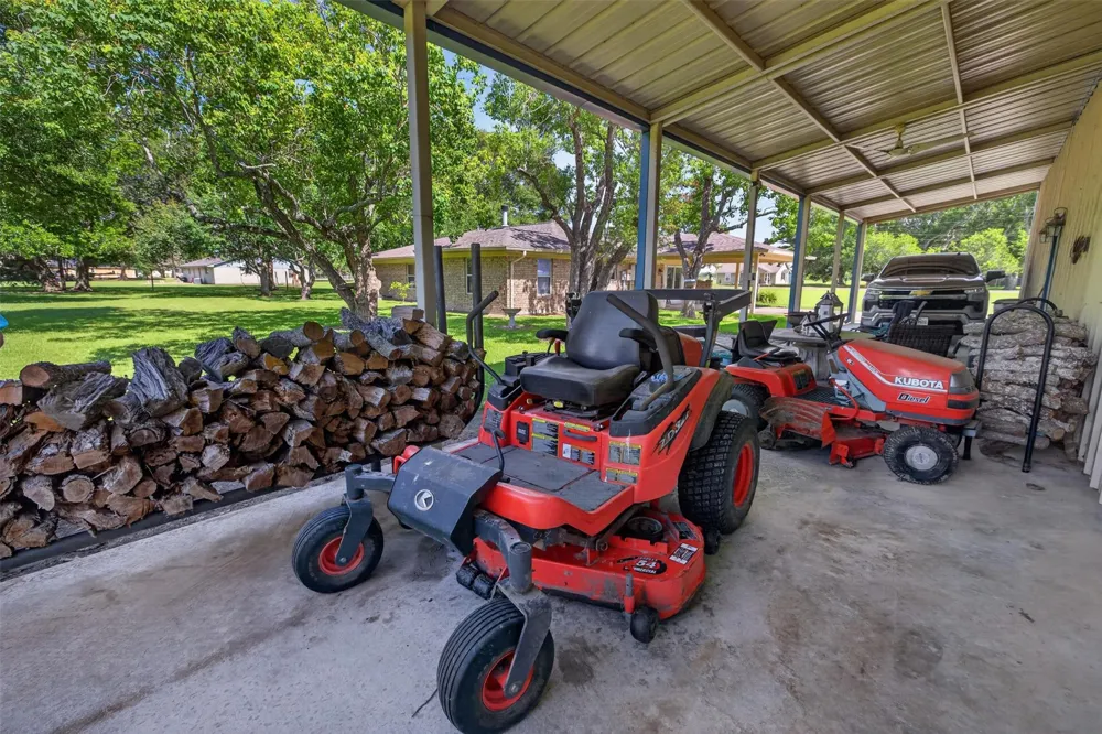 1228 Cook Road Winnie, TX 77665