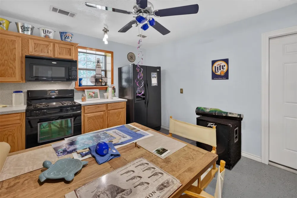 1228 Cook Road Winnie, TX 77665