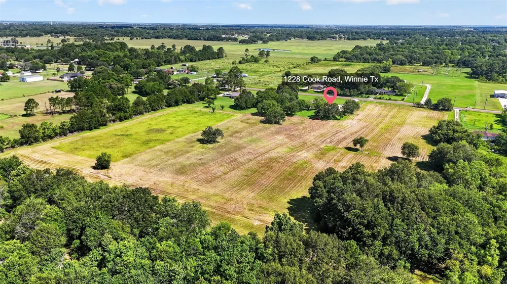 1228 Cook Road Winnie, TX 77665