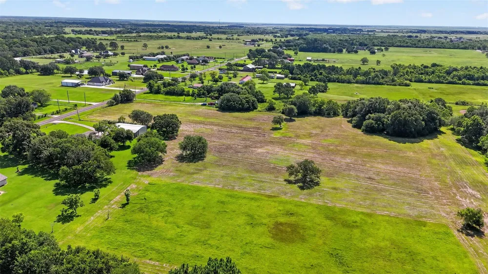 1228 Cook Road Winnie, TX 77665