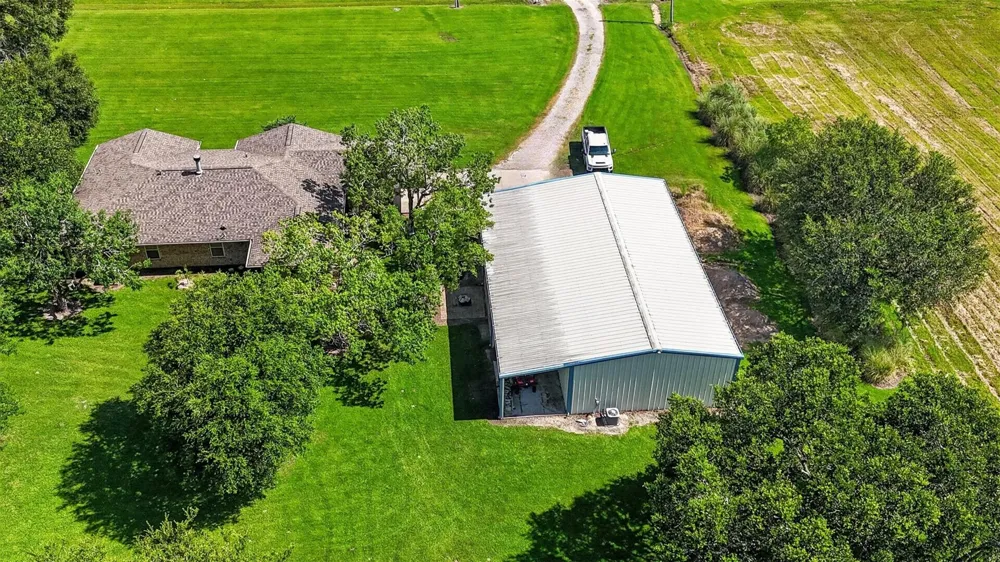 1228 Cook Road Winnie, TX 77665