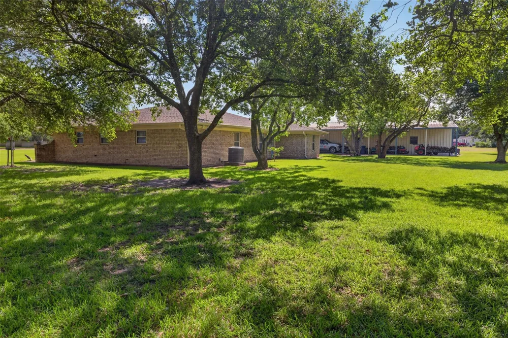 1228 Cook Road Winnie, TX 77665