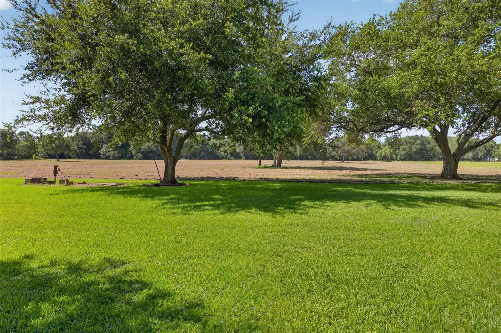 1228 Cook Road Winnie, TX 77665
