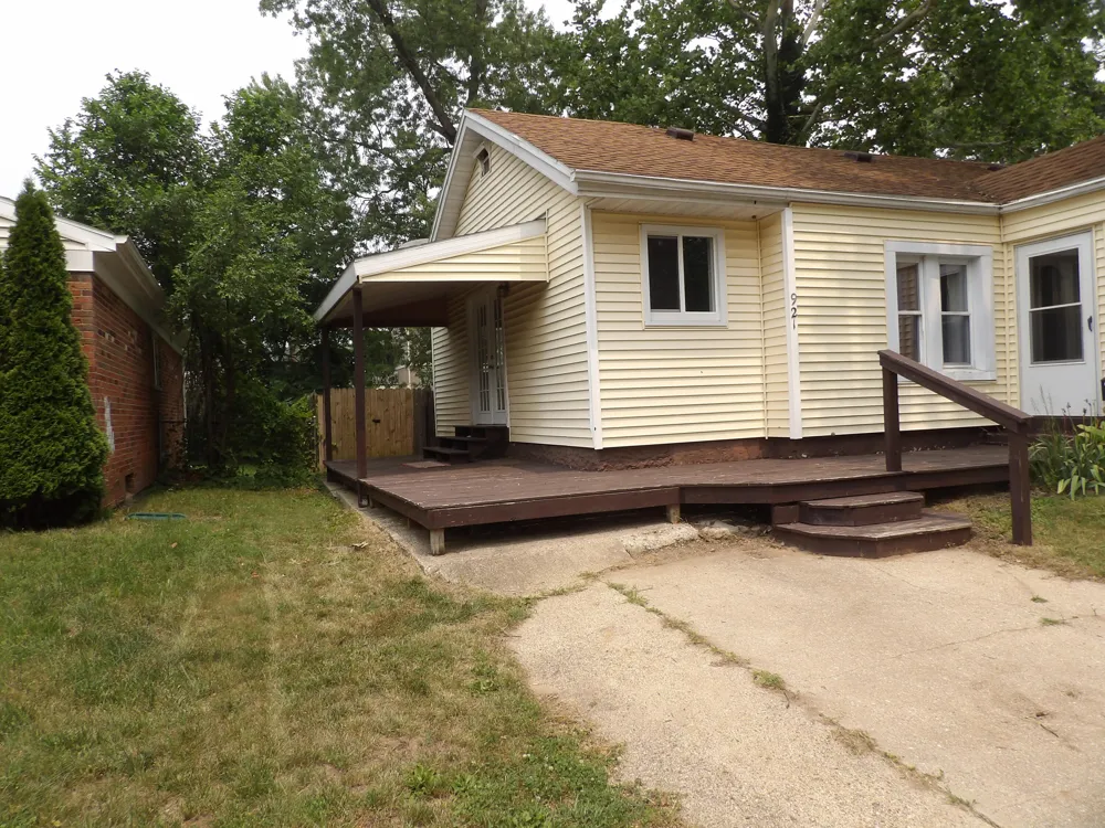 921 Burns Street Niles, MI 49120