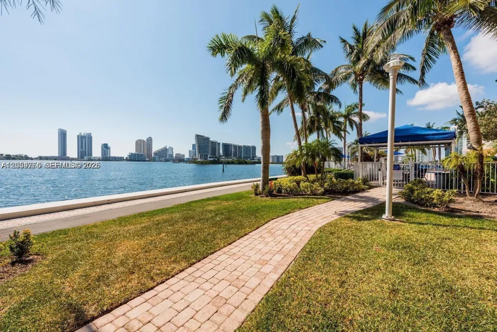 3370 NE 190TH ST #706 Aventura, FL 33180