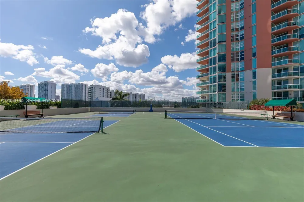 3370 NE 190TH ST #706 Aventura, FL 33180