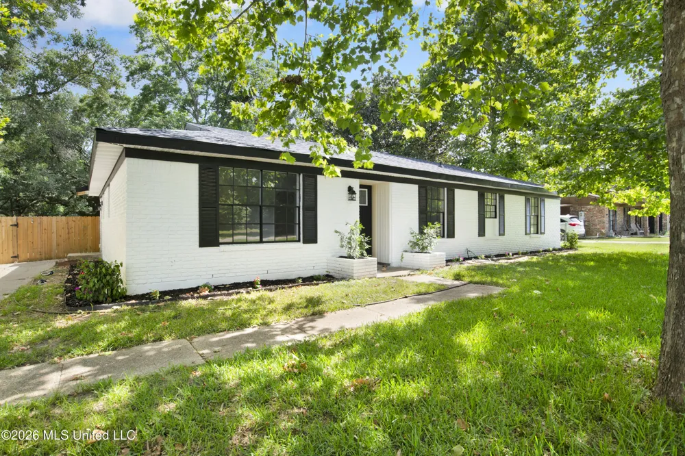 5921 Camp Halls Mill Road Mobile, AL 36619