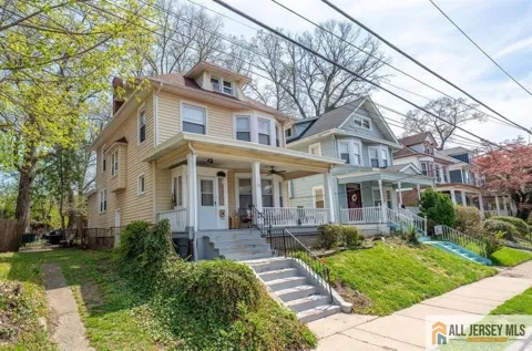 28 Oak Lane