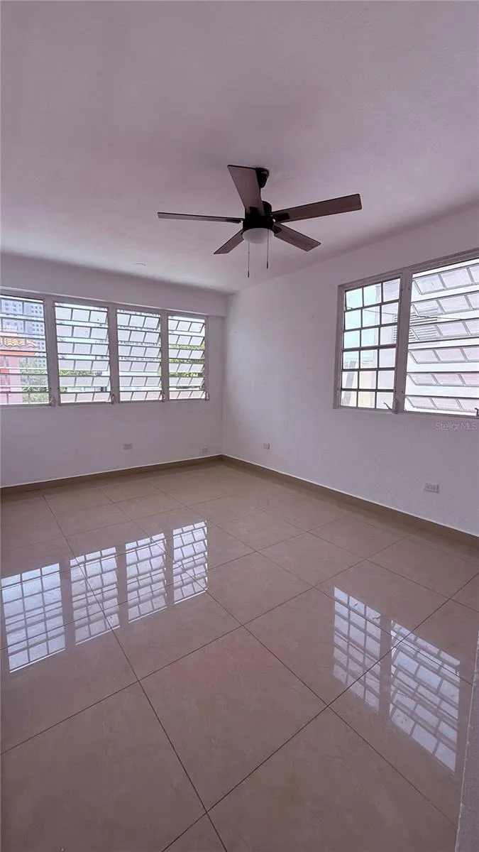 413 EDIFICIO GAITHER PLAZA APT. 3A San Juan, PR 00912