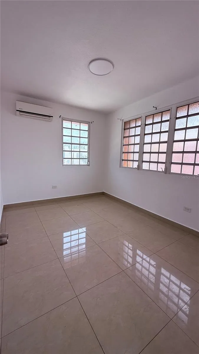 413 EDIFICIO GAITHER PLAZA APT. 3A San Juan, PR 00912