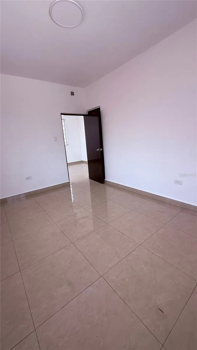 413 EDIFICIO GAITHER PLAZA APT. 3A San Juan, PR 00912