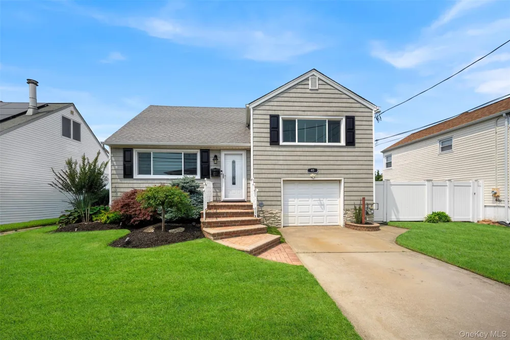 40 Martha Street Freeport, NY 11520