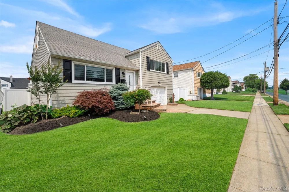 40 Martha Street Freeport, NY 11520