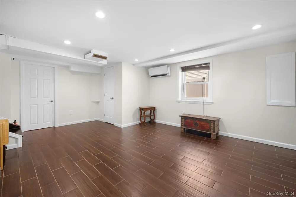 40 Martha Street Freeport, NY 11520