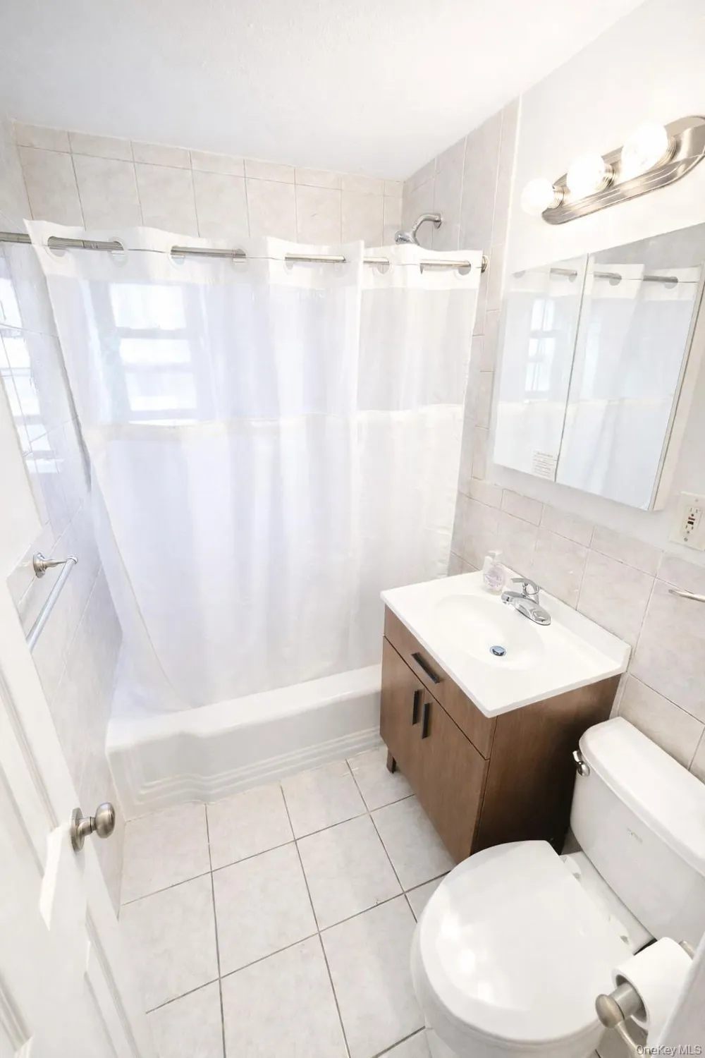 118-60 Metropolitan Avenue #C3 Kew Gardens, NY 11415