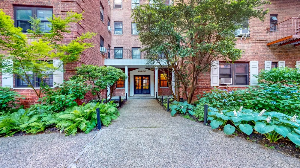 118-60 Metropolitan Avenue #C3 Kew Gardens, NY 11415