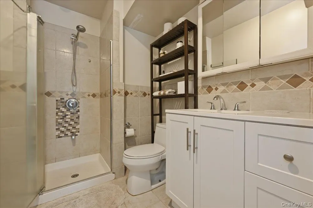 844 Park Lane North Woodmere, NY 11581