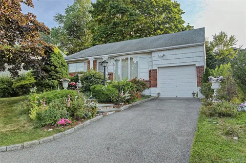 6 Westwind Road
