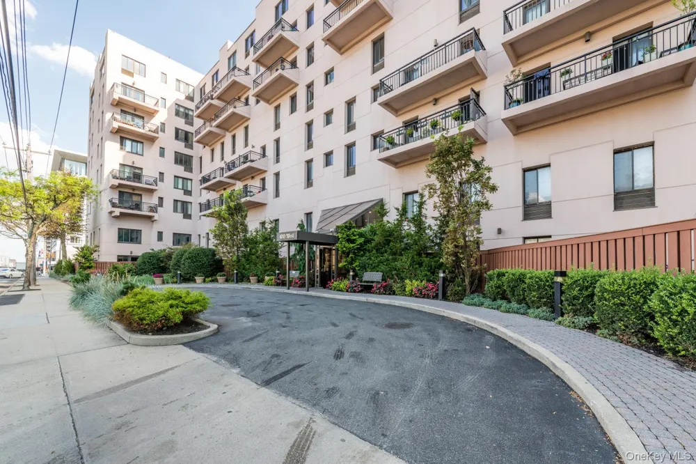 100 W Broadway #1E Long Beach, NY 11561