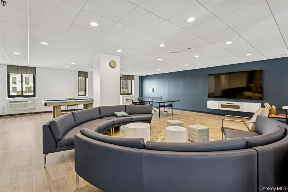100 W Broadway #1E Long Beach, NY 11561