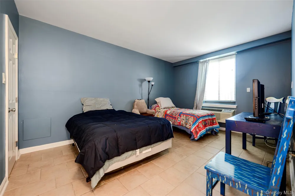 100 W Broadway #1E Long Beach, NY 11561