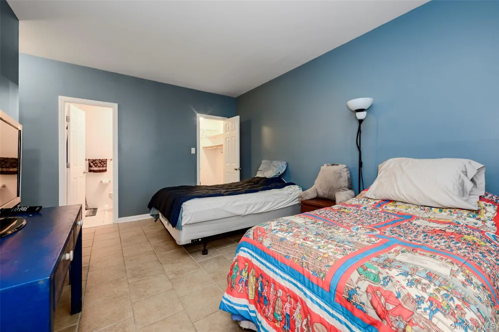 100 W Broadway #1E Long Beach, NY 11561