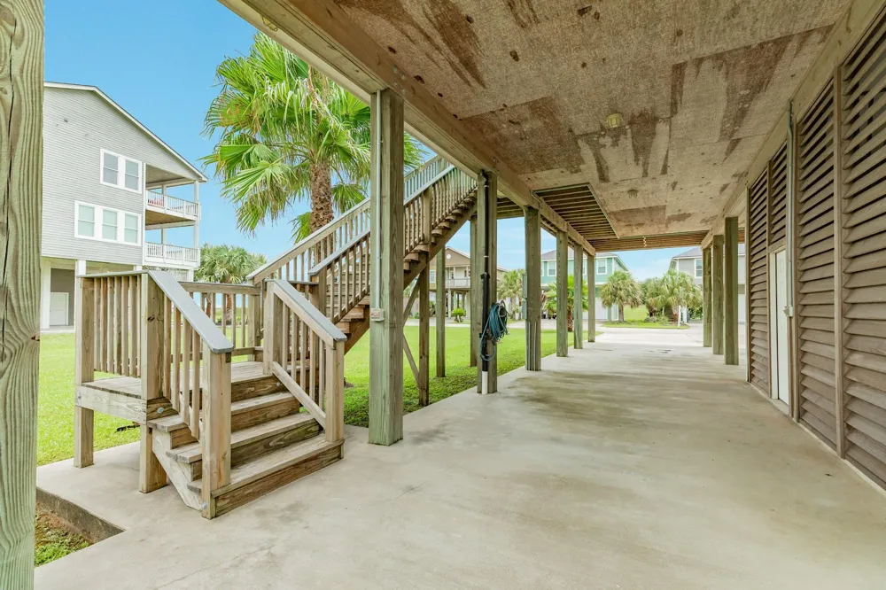 25126 Sausalito Drive Galveston, TX 77554