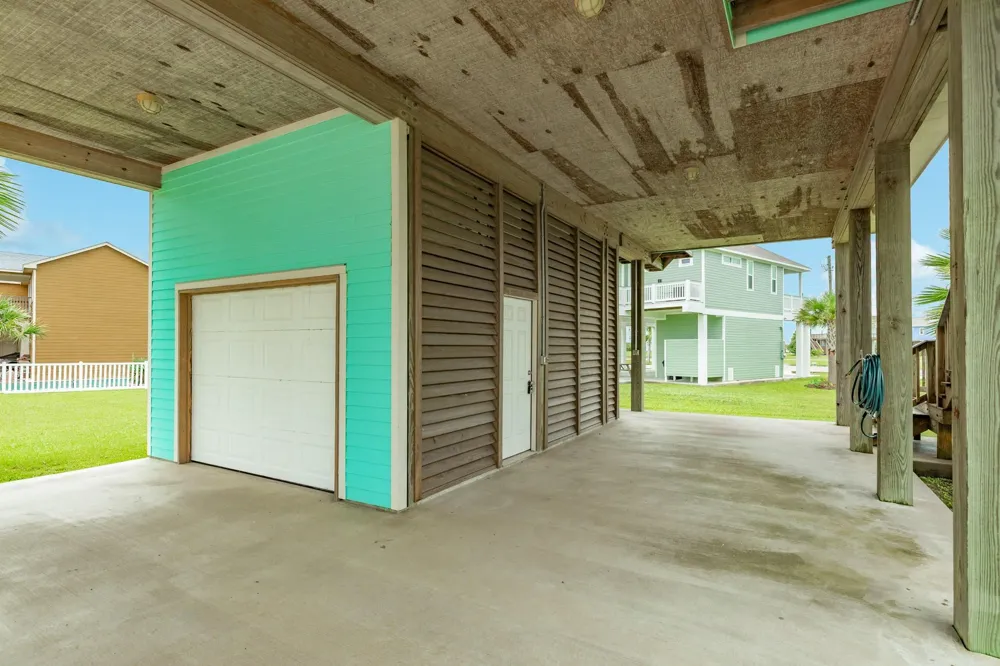 25126 Sausalito Drive Galveston, TX 77554
