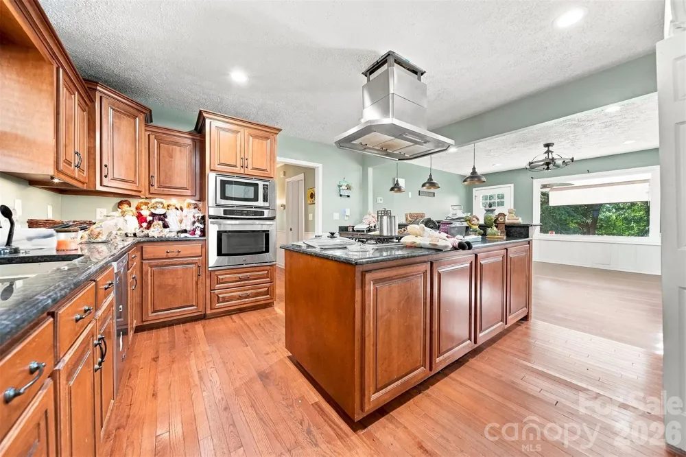 1261 Davis Road Lincolnton, NC 28092