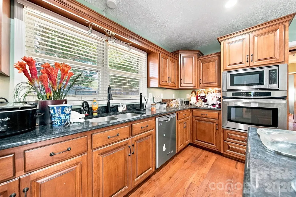 1261 Davis Road Lincolnton, NC 28092