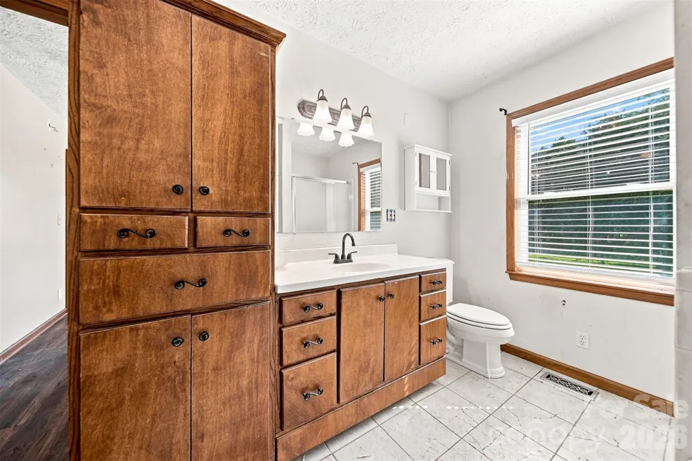 1261 Davis Road Lincolnton, NC 28092