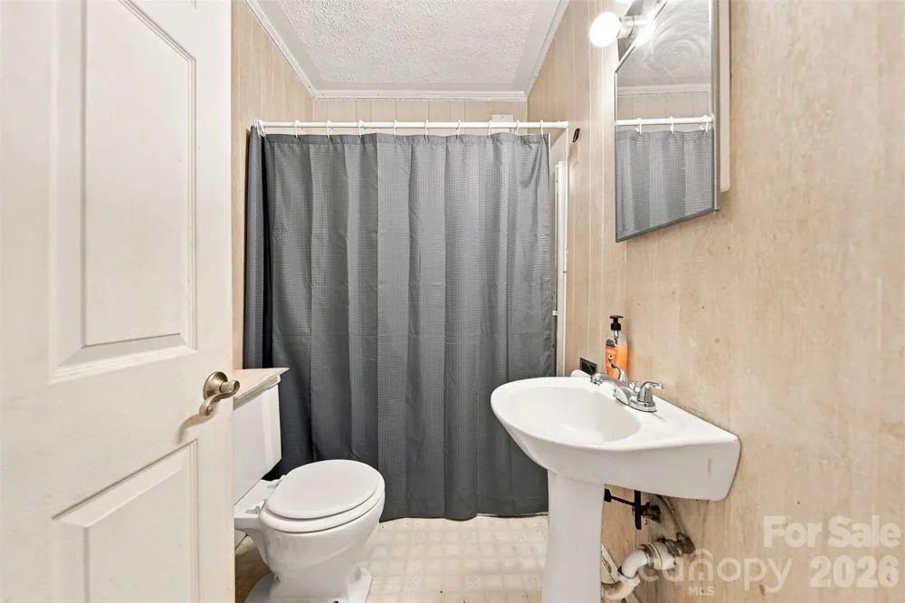 1261 Davis Road Lincolnton, NC 28092