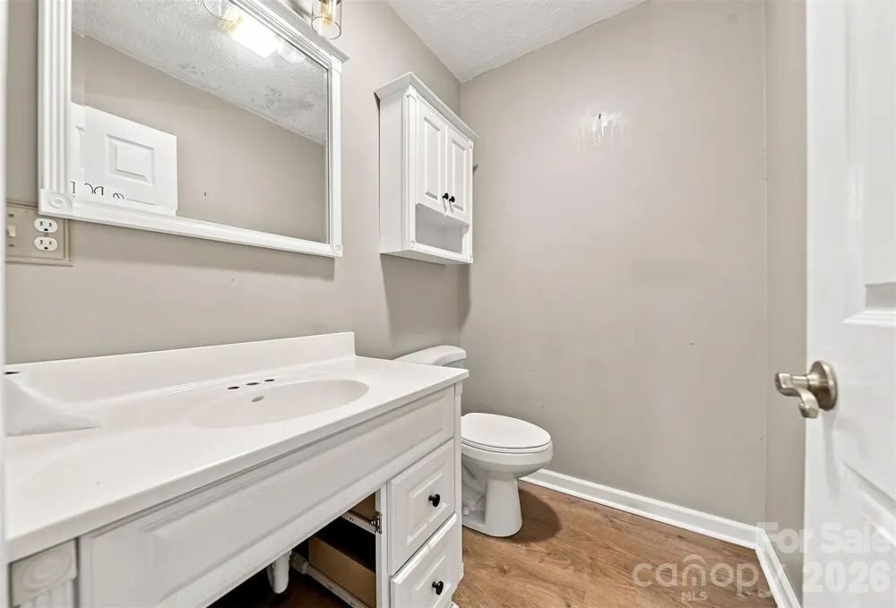 1261 Davis Road Lincolnton, NC 28092