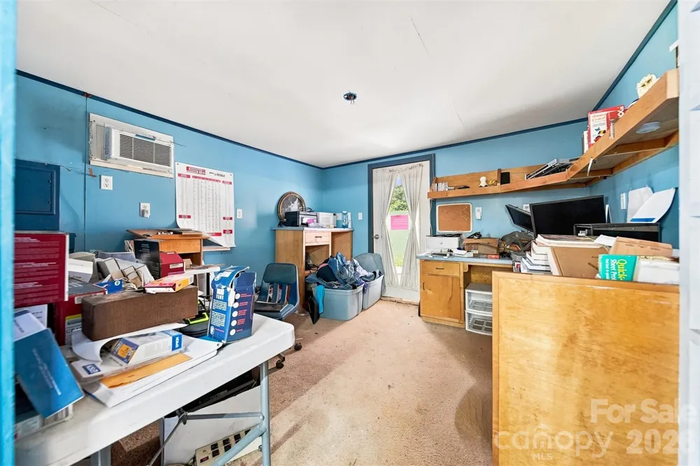 1261 Davis Road Lincolnton, NC 28092