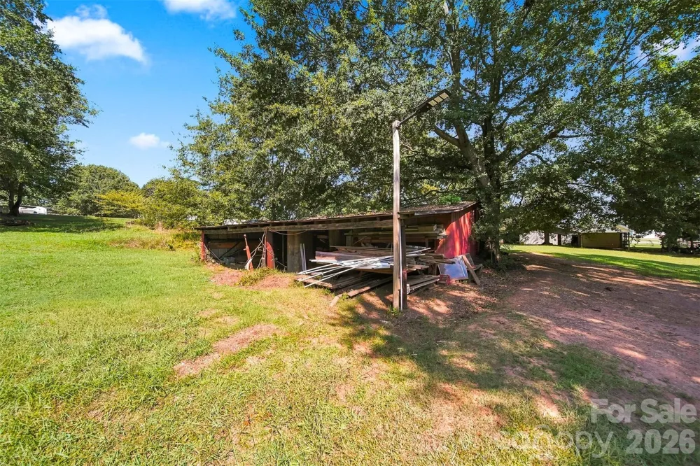 1261 Davis Road Lincolnton, NC 28092