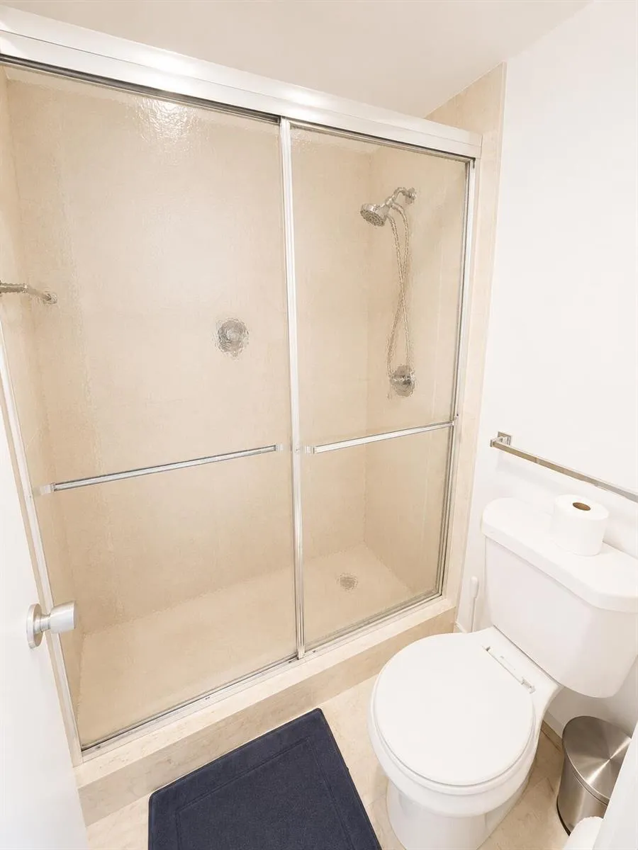 1069 HILLSBORO MILE #603 Hillsboro Beach, FL 33062