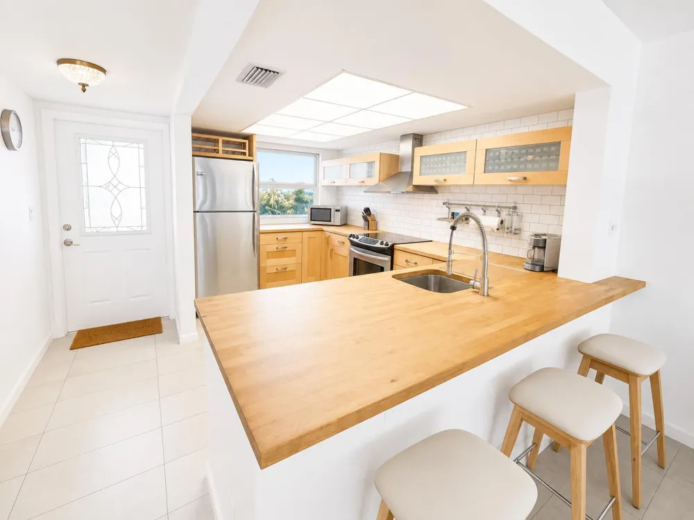 1069 HILLSBORO MILE #603 Hillsboro Beach, FL 33062