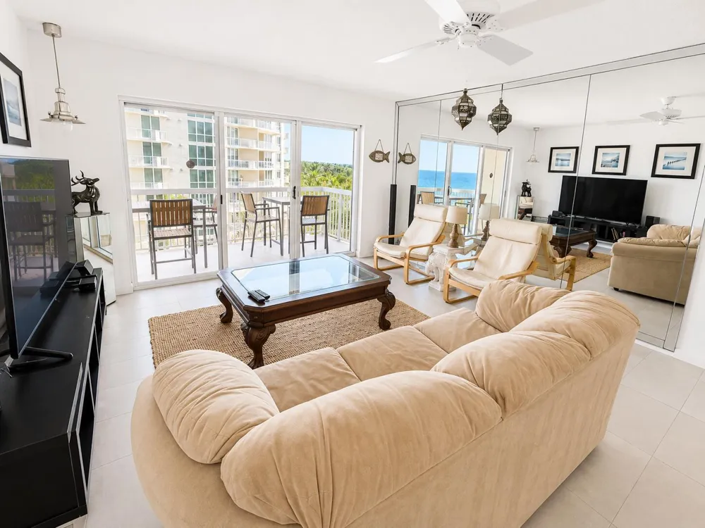 1069 HILLSBORO MILE #603 Hillsboro Beach, FL 33062