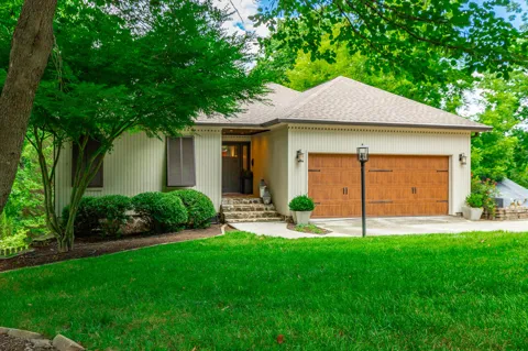 1033 Clift Cave Drive