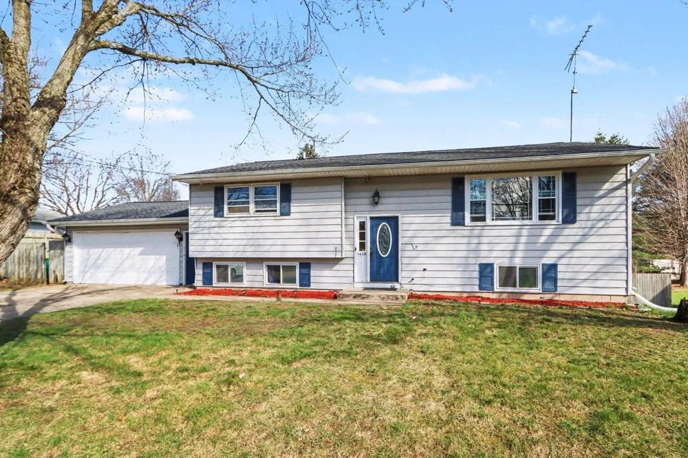 1409 Bacon Avenue Portage City, MI 49002