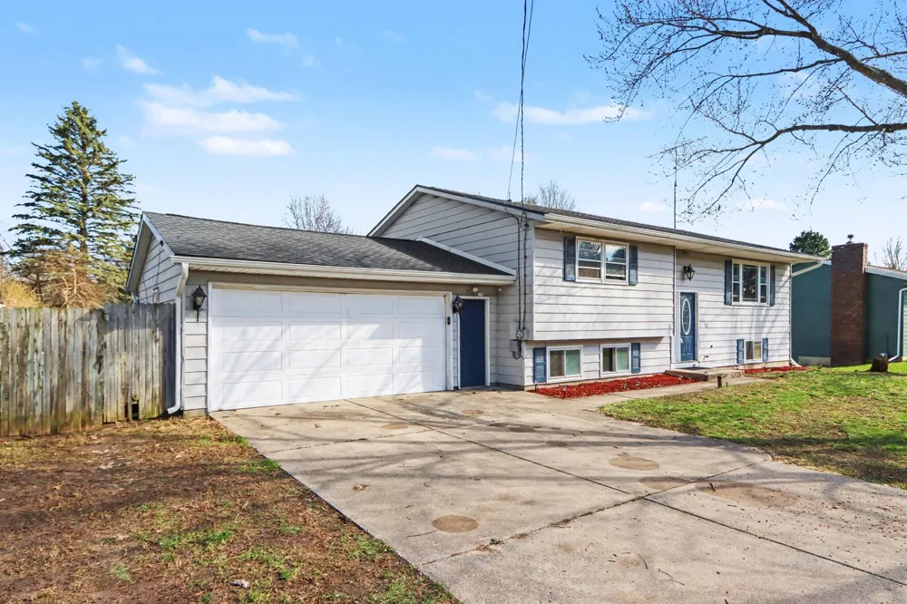 1409 Bacon Avenue Portage City, MI 49002