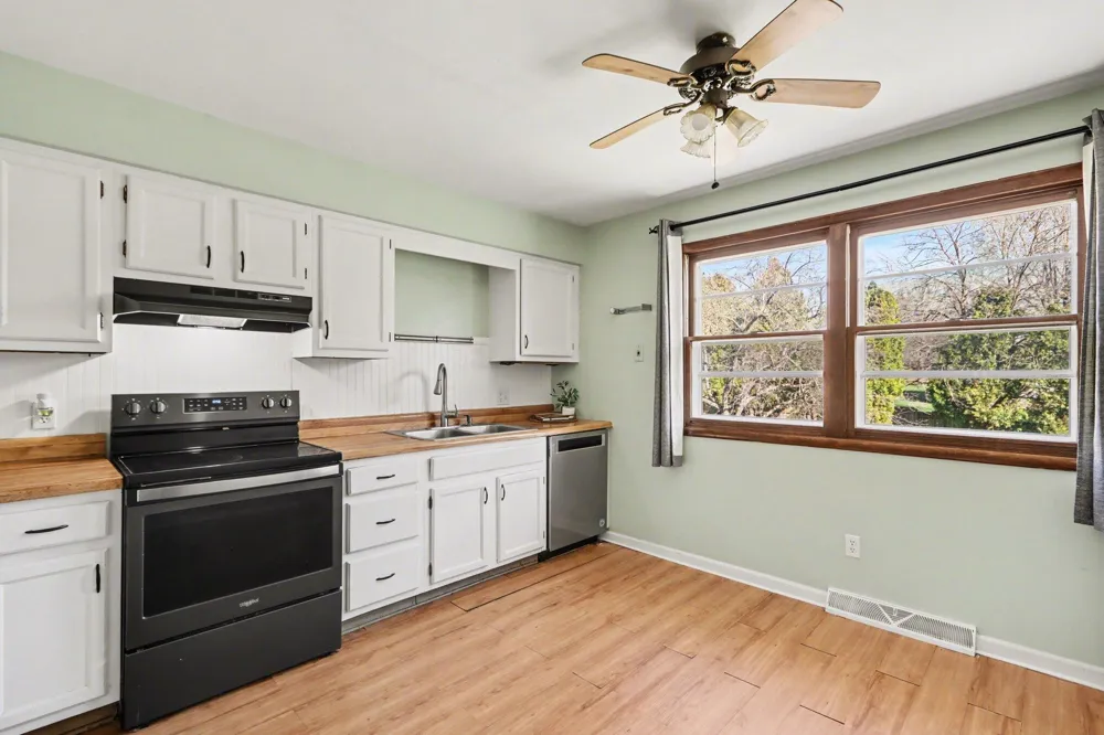 1409 Bacon Avenue Portage City, MI 49002