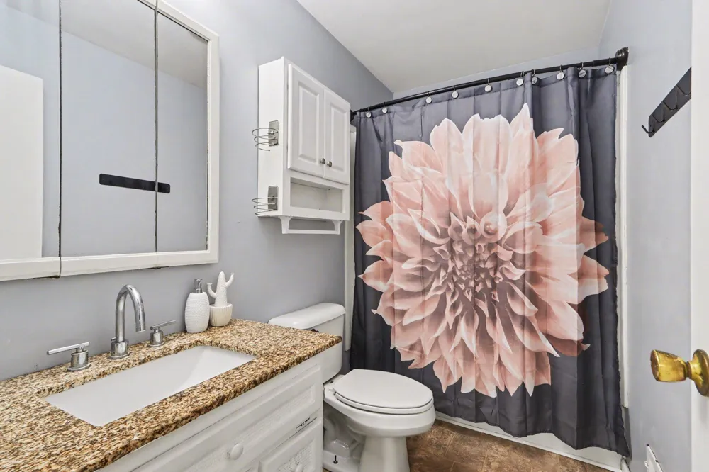 1409 Bacon Avenue Portage City, MI 49002