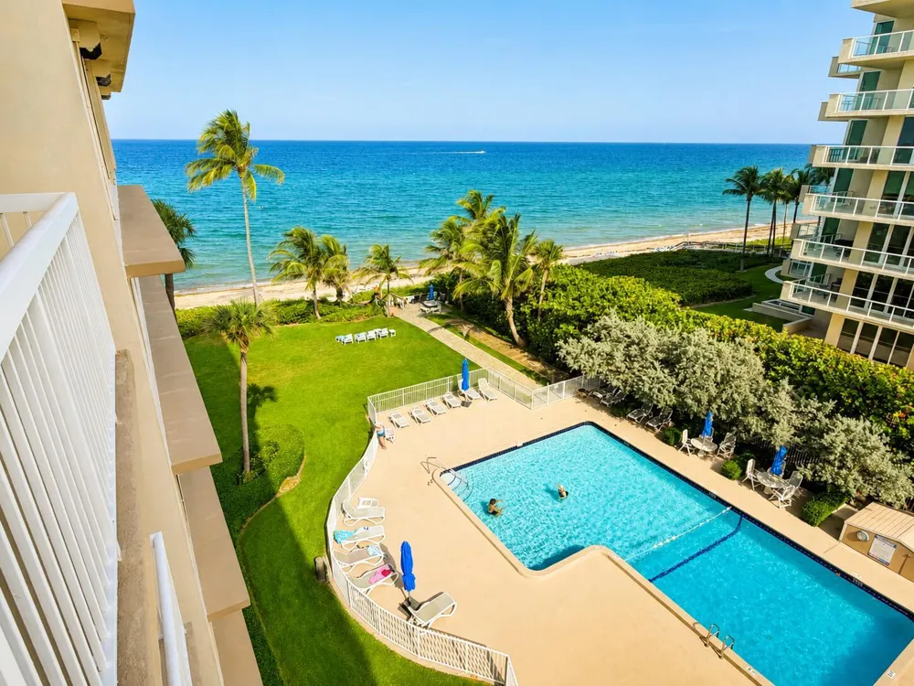 1069 HILLSBORO MILE #603 Hillsboro Beach, FL 33062