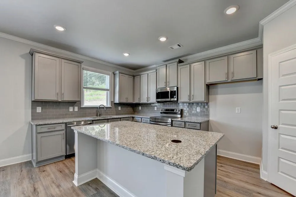 7309 Yewtree Drive Walk Flowery Branch, GA 30542