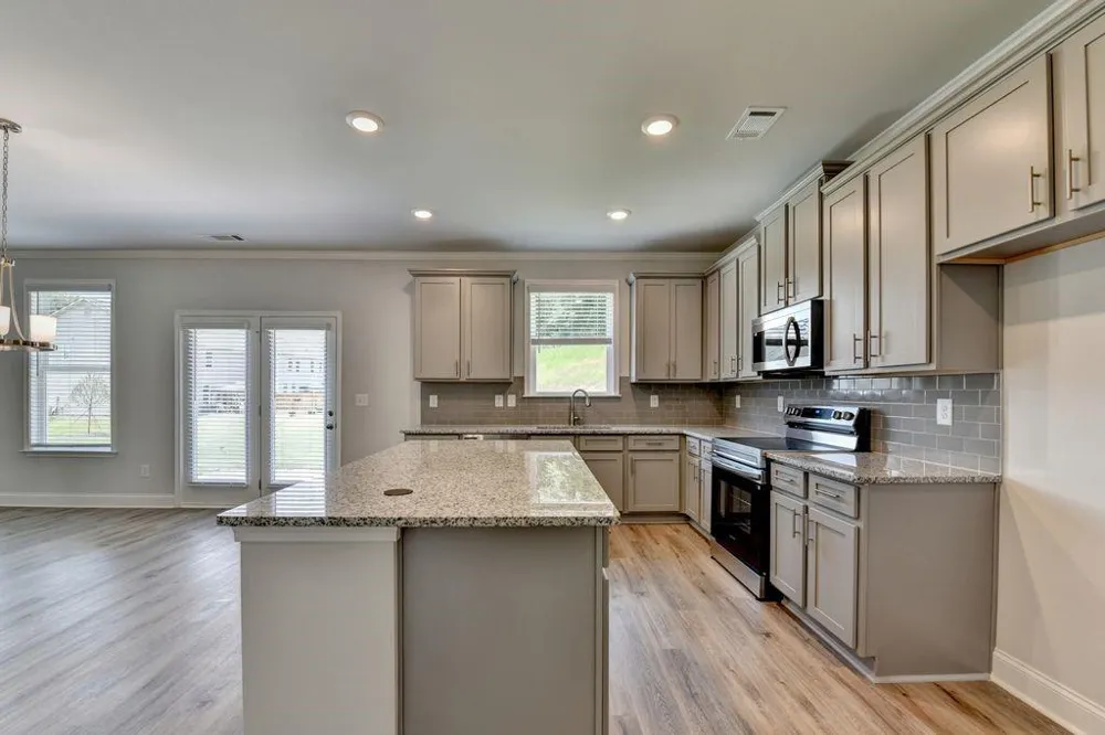 7309 Yewtree Drive Walk Flowery Branch, GA 30542