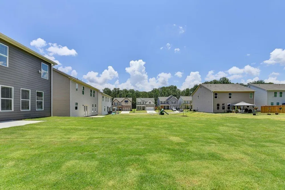 7309 Yewtree Drive Walk Flowery Branch, GA 30542