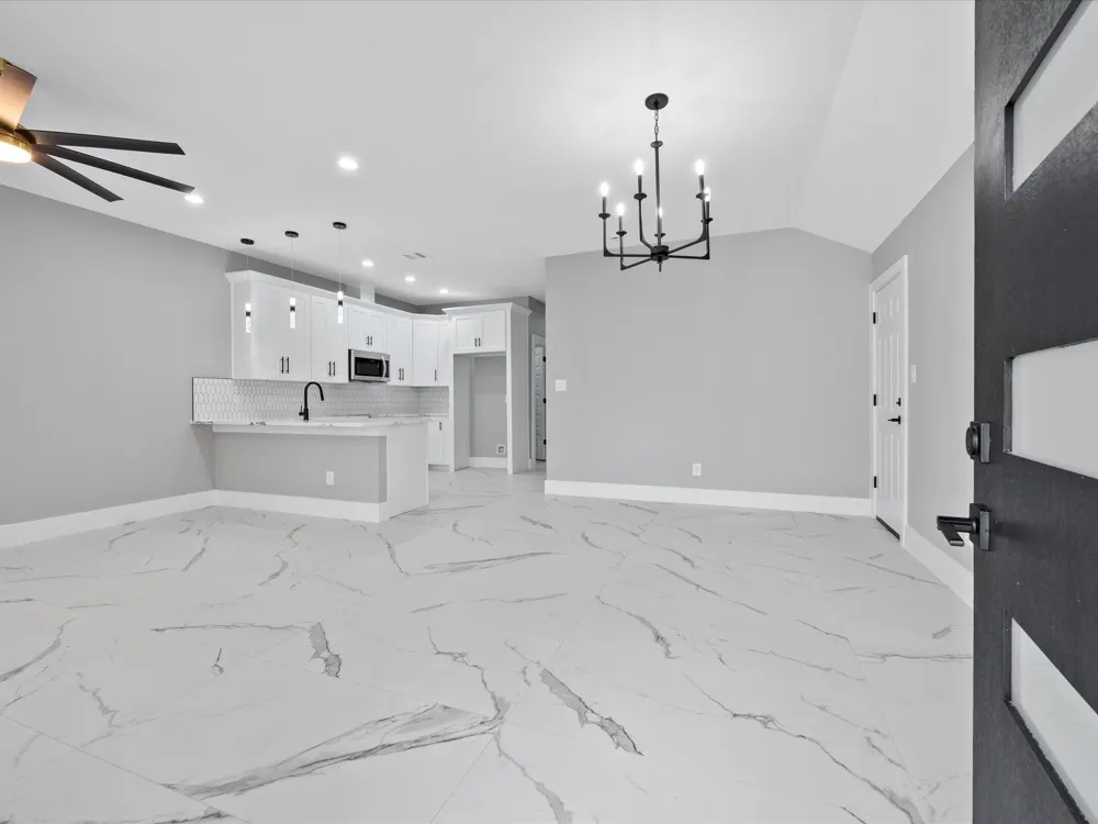 9110 Everglade #B Houston, TX 77078