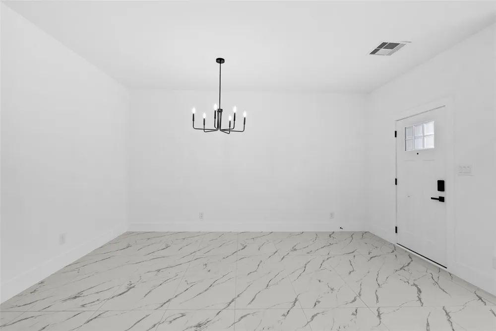 9110 Everglade #B Houston, TX 77078