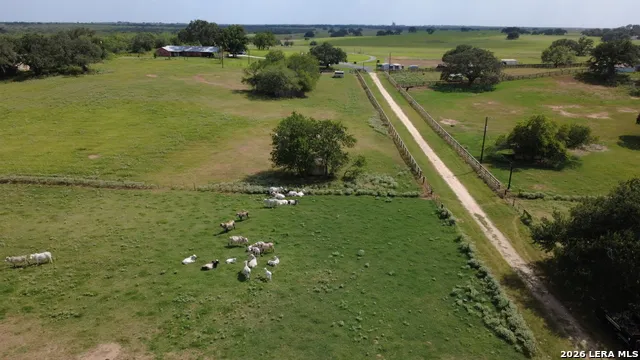 3558 Fm 536 Floresville, TX 78114